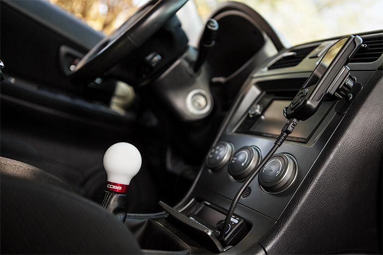 Cobb Subaru 5-Speed COBB Knob - White w/ Race Red – carmaspeed