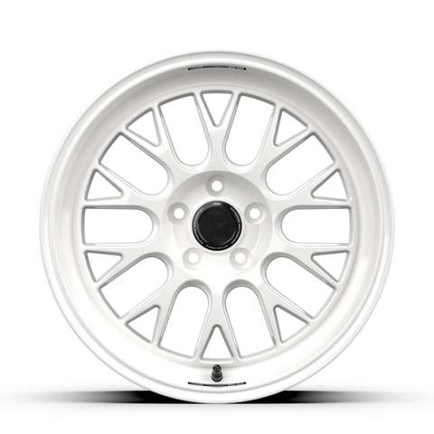 fifteen52 Holeshot RSR 18x9.5 5x114.3 38mm ET 73.1mm Center Bore Rally White